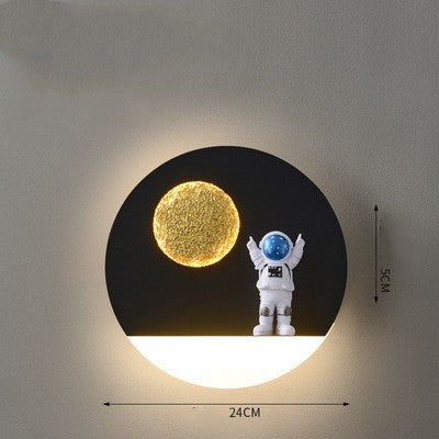 Astronaut Shelf LED Wall Light / Circle black / White light