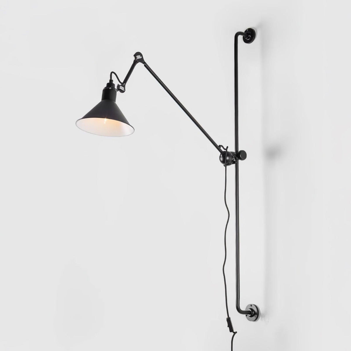 Adjustable Metal Rocker Wall Light / ∅ 8.3″ x H 46.5″ / Dia 21cm x H 118cm / Grey & Black / UK Plug