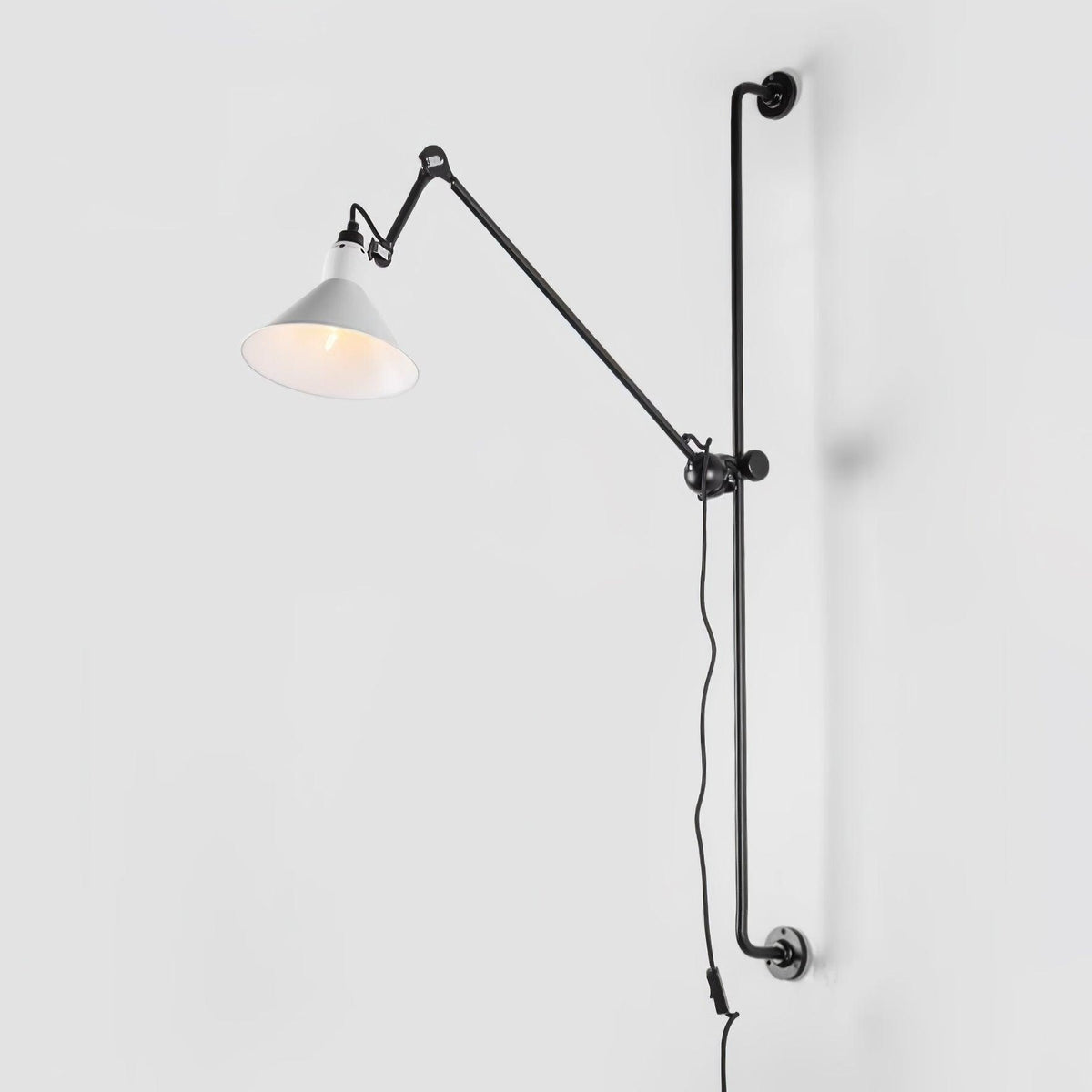 Adjustable Metal Rocker Wall Light / ∅ 8.3″ x H 46.5″ / Dia 21cm x H 118cm / Grey & Black / AU Plug